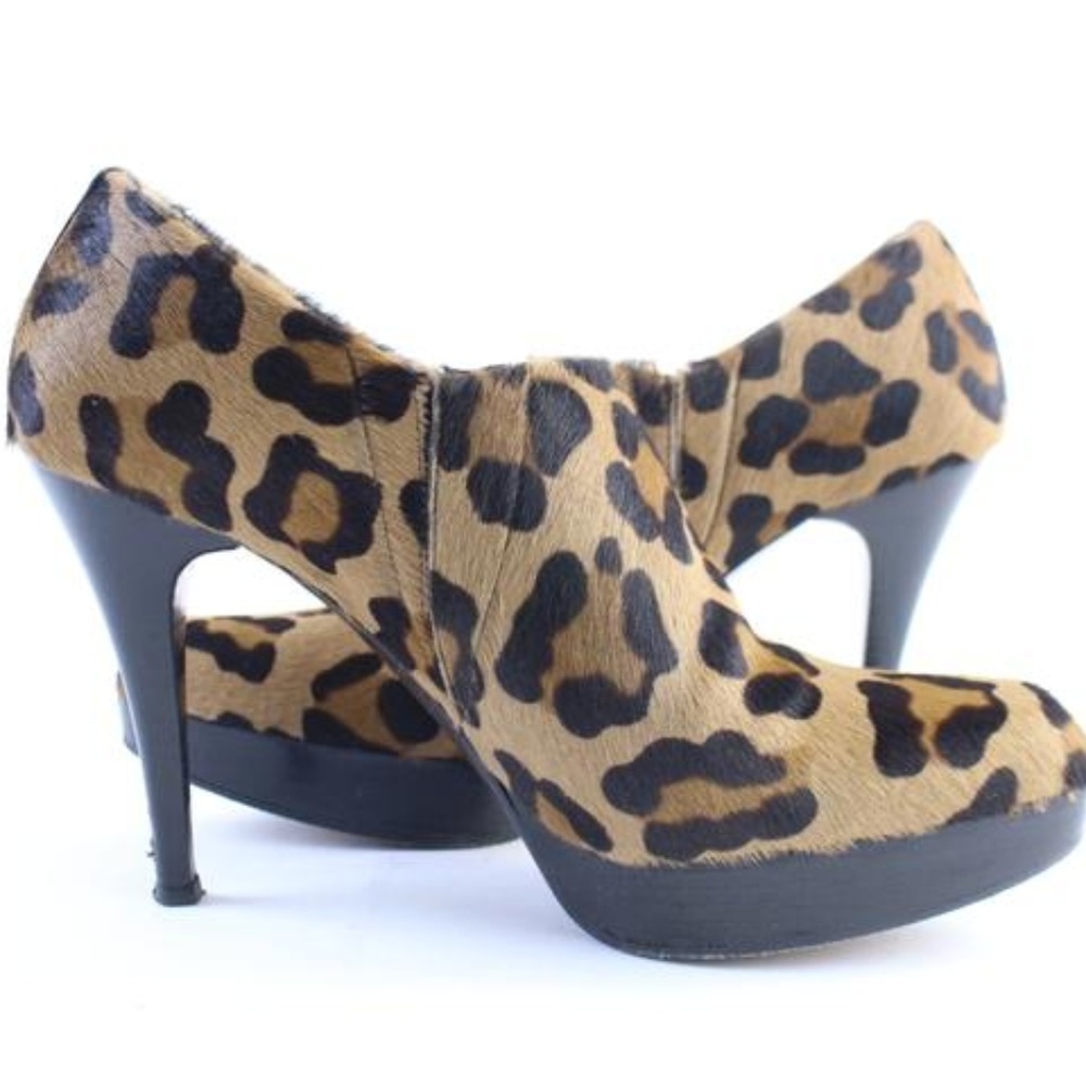 Stuart Weitzman Pony Hair Leopard Coverup 19MR0417
